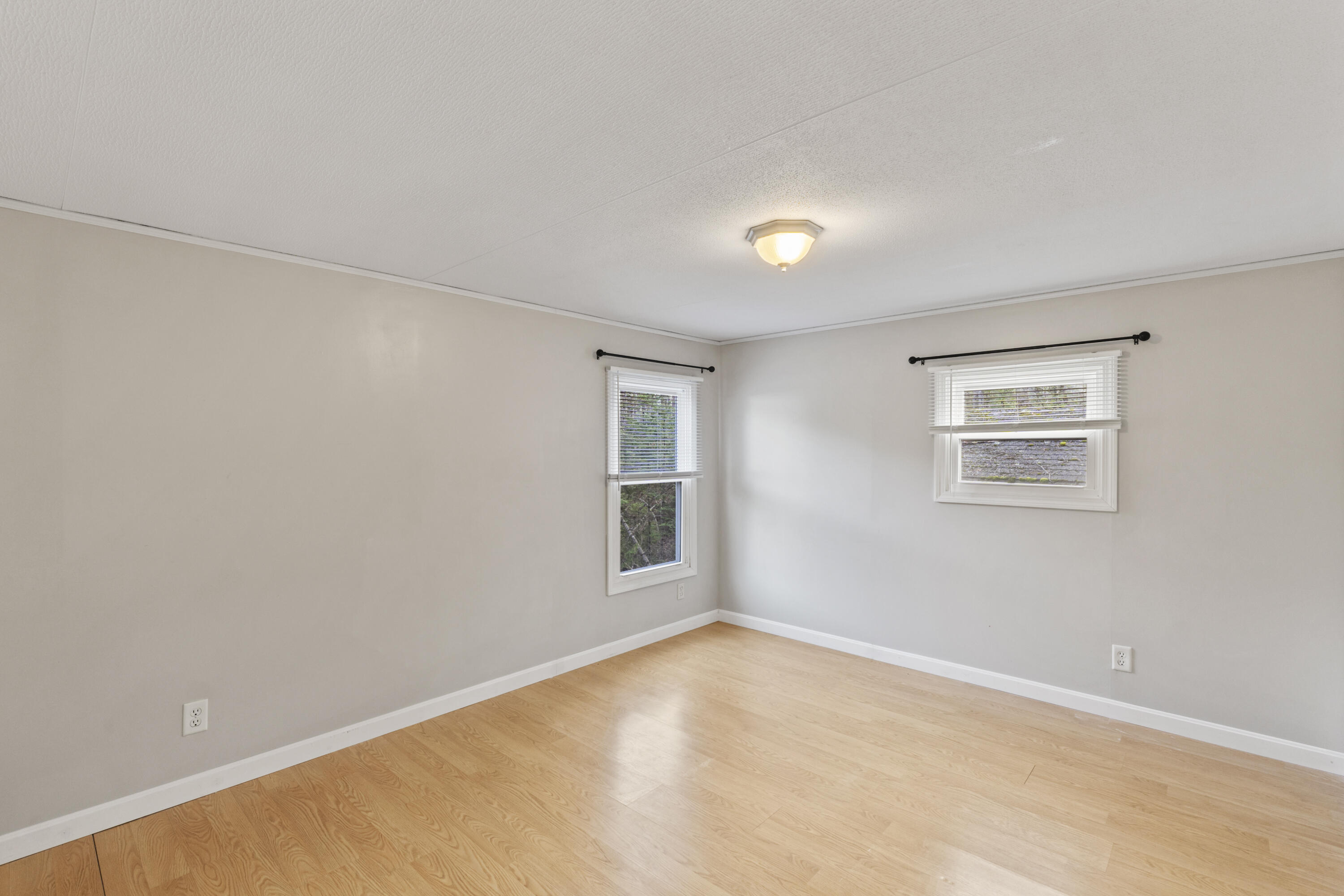 2196 Sanford Road Wells ME 04090