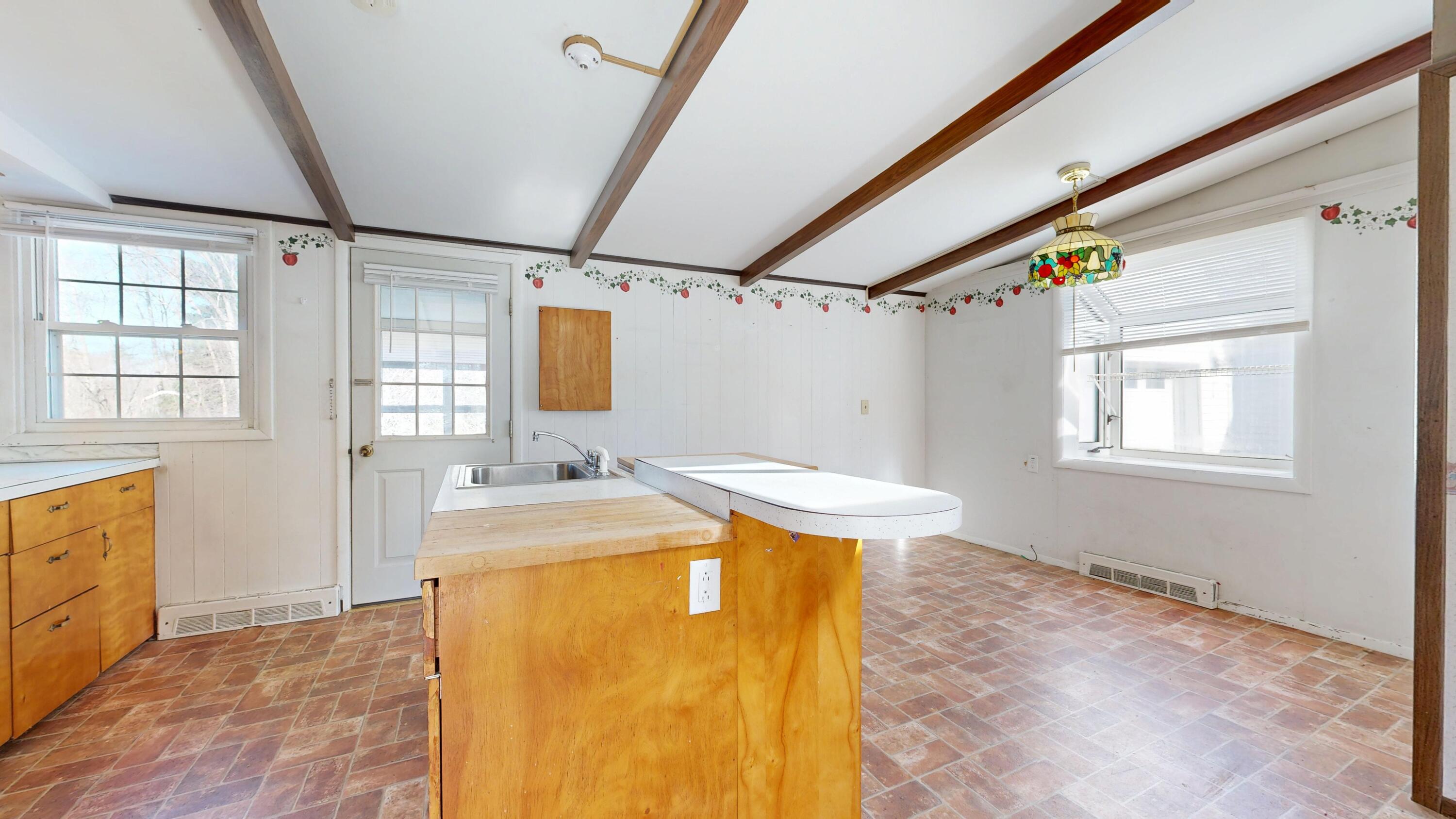 785 Court Street Auburn ME 04210