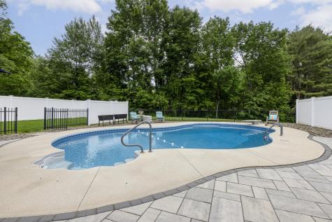 10 Partridge Lane Auburn ME 04210