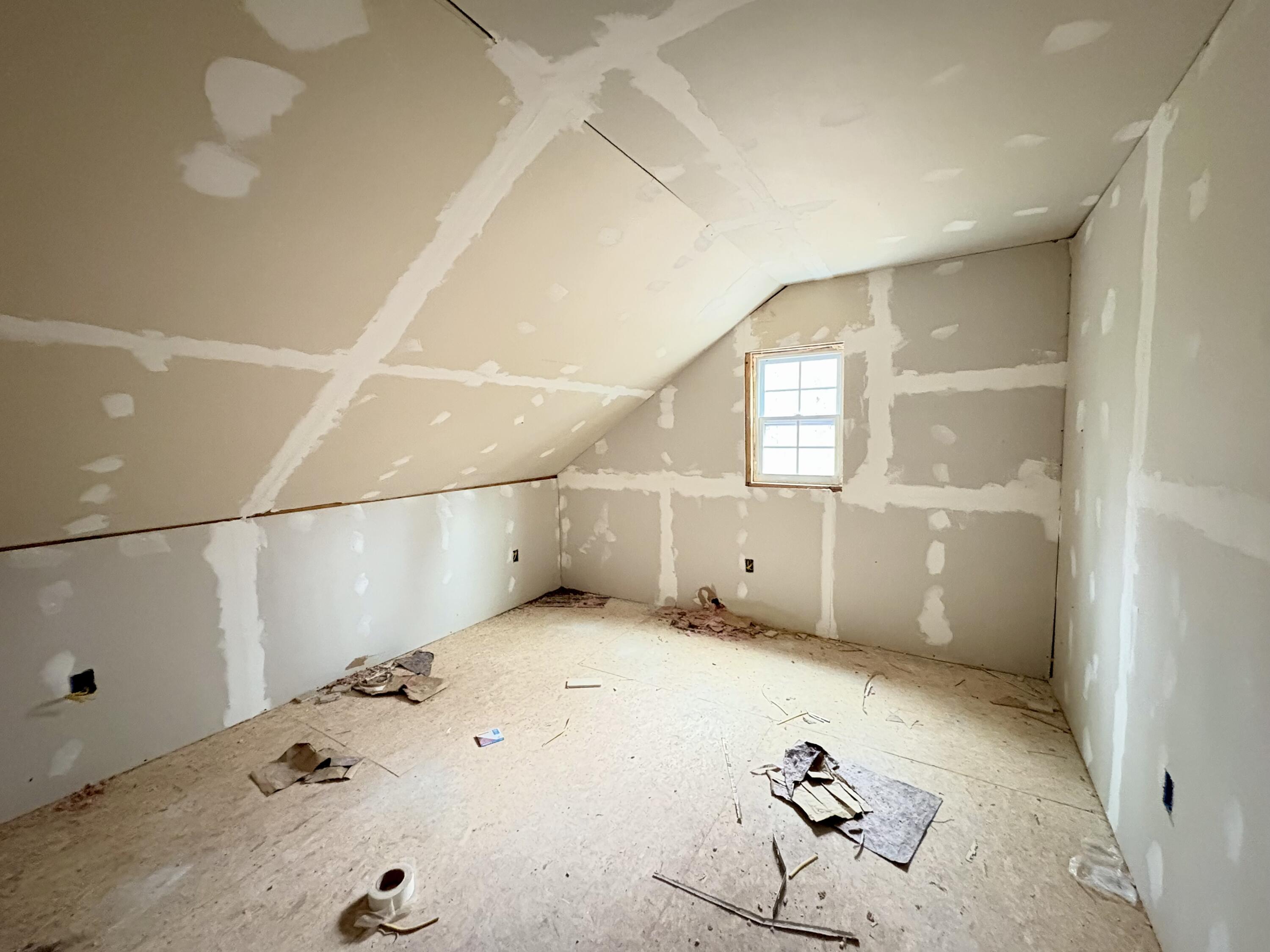 Off Andrews Road Drew Plt ME 04497