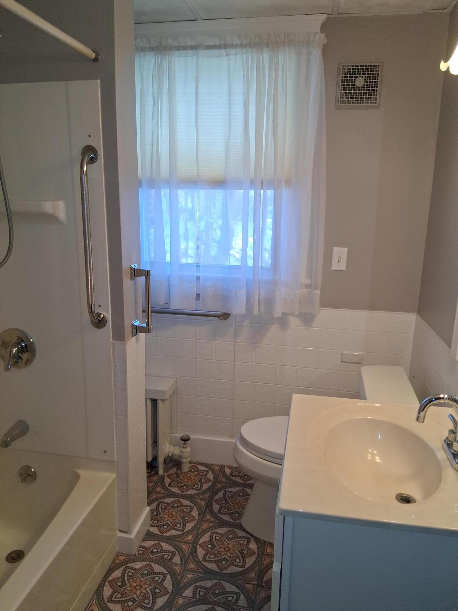 17 Burleigh Street Waterville ME 04901