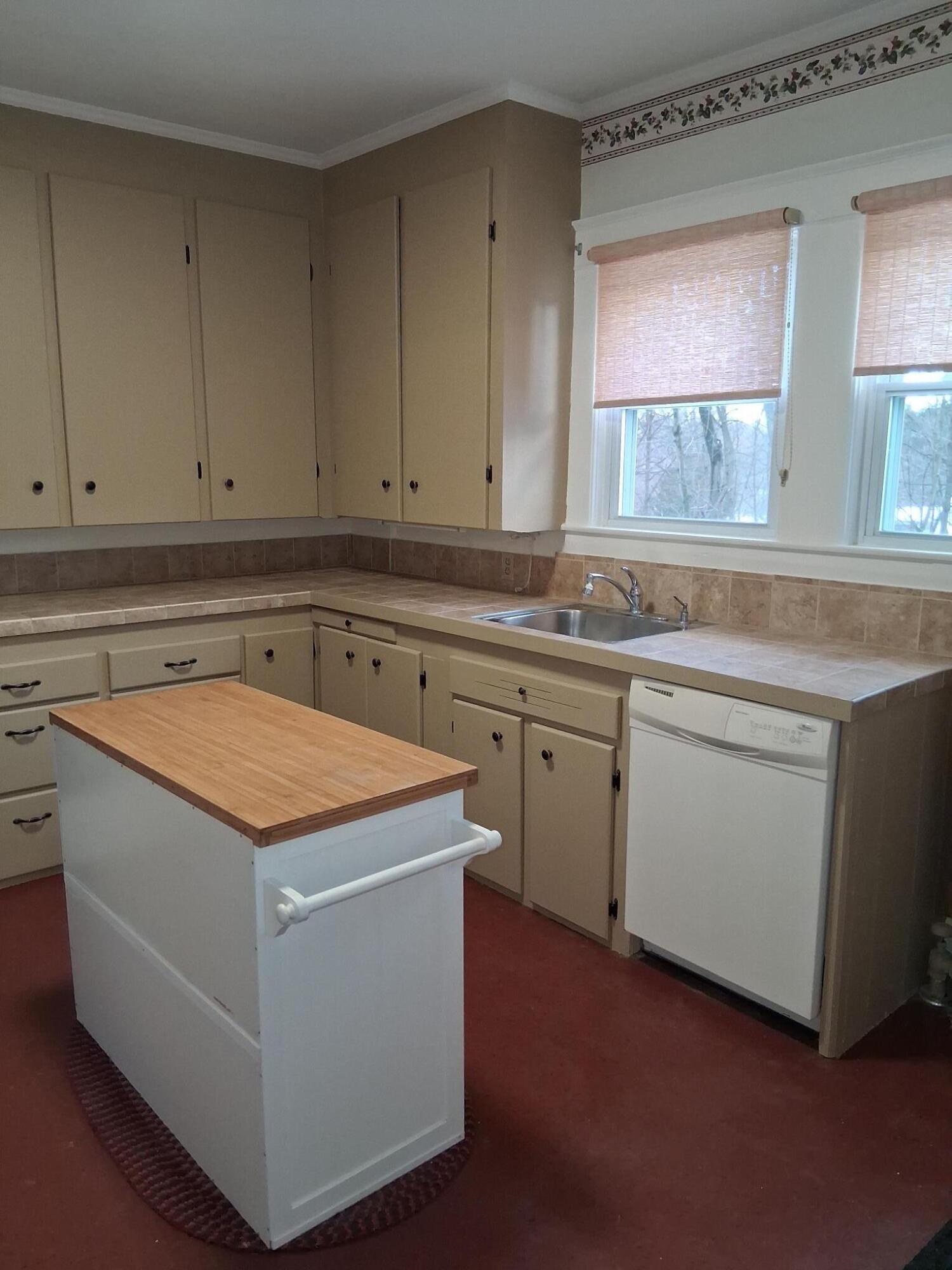 17 Burleigh Street Waterville ME 04901
