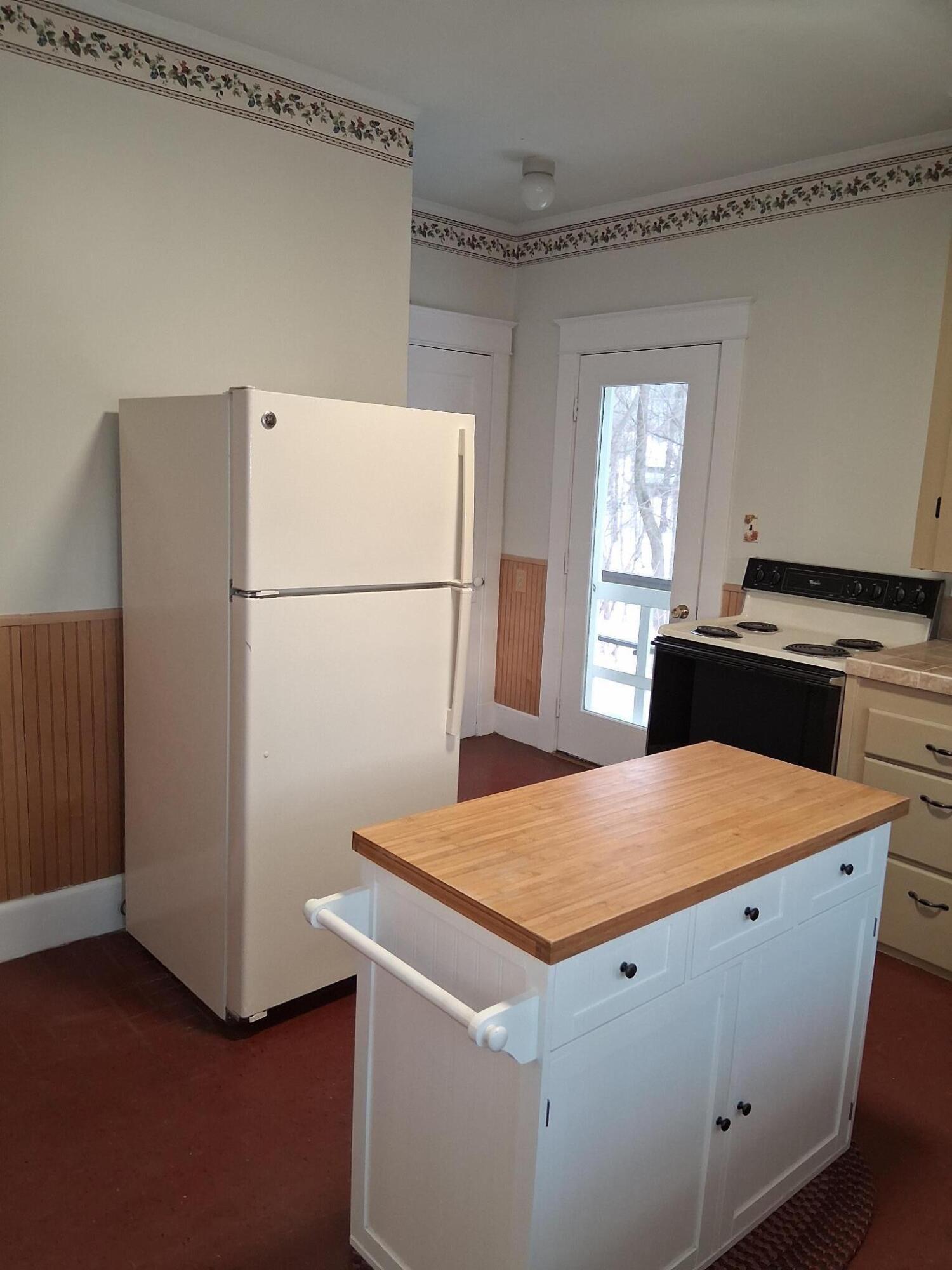 17 Burleigh Street Waterville ME 04901