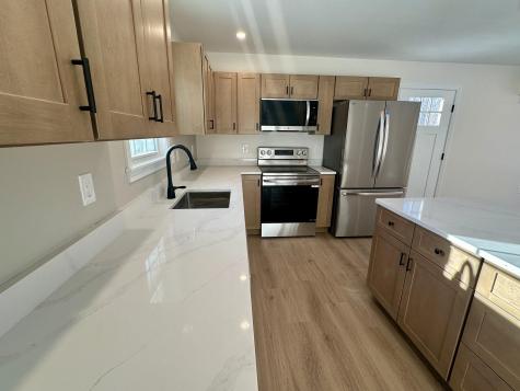 221 Dunton Road Naples ME 04055