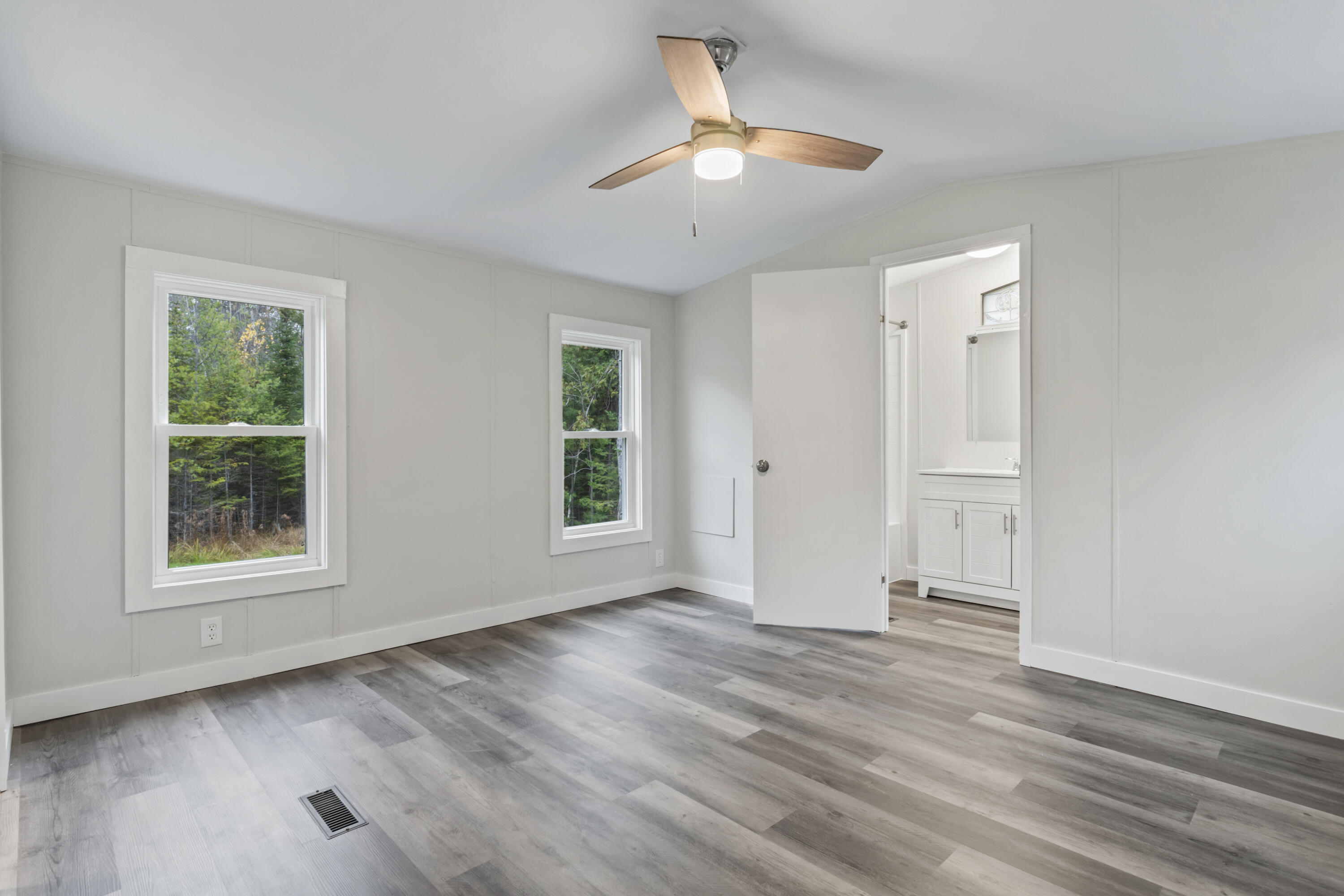 52 Guptill Road Belgrade ME 04917