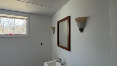 6 Coyote Alley Belgrade ME 04917