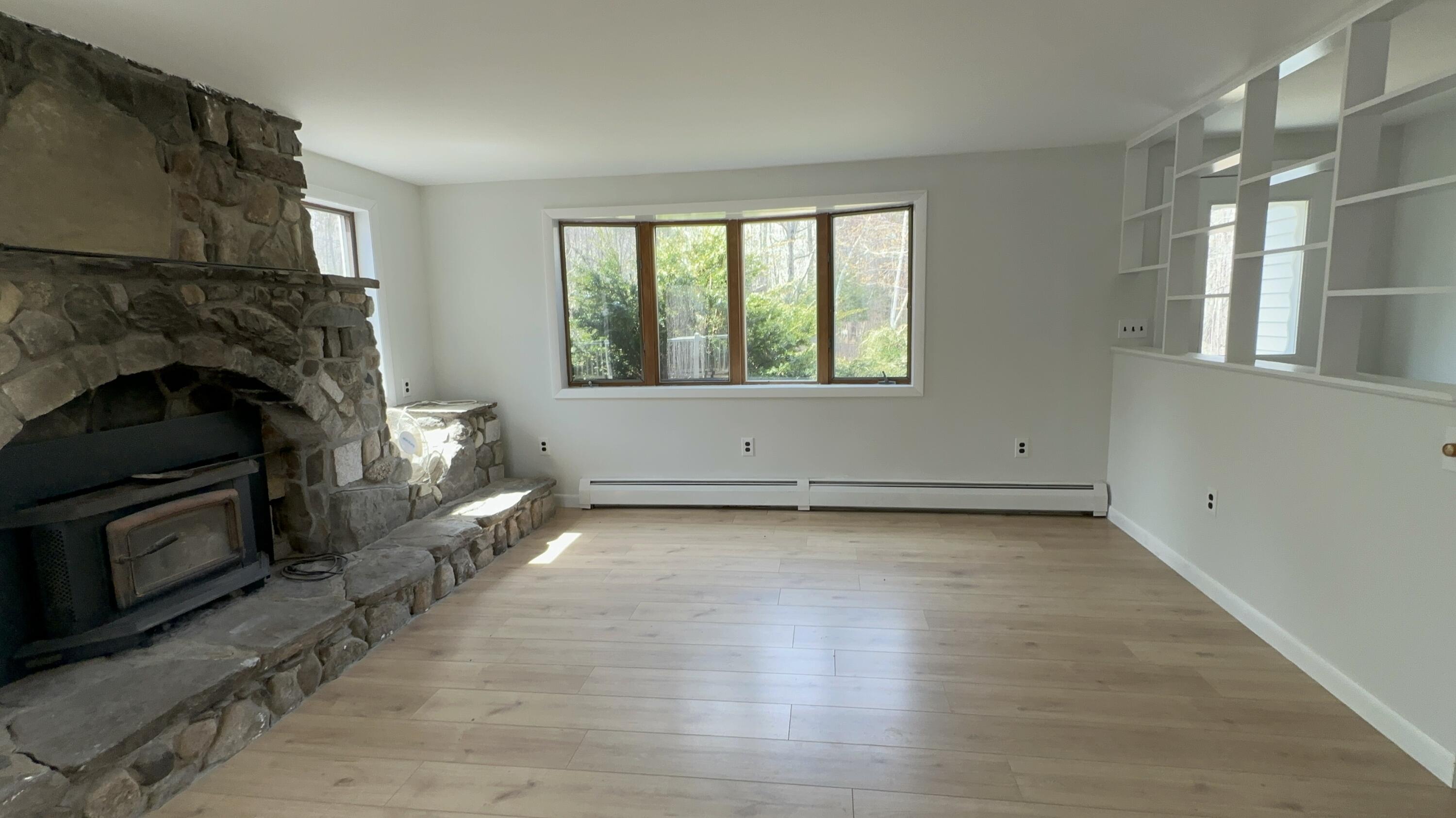 6 Coyote Alley Belgrade ME 04917