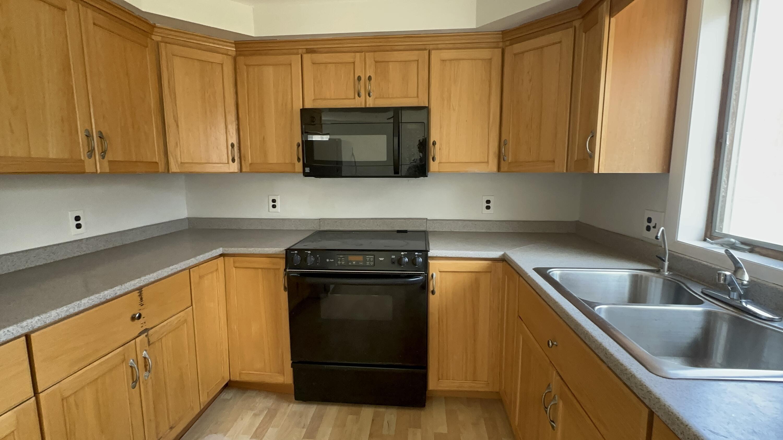 6 Coyote Alley Belgrade ME 04917