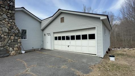 6 Coyote Alley Belgrade ME 04917