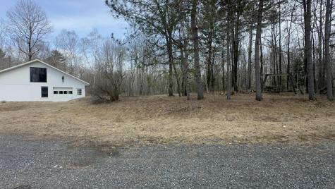 6 Coyote Alley Belgrade ME 04917