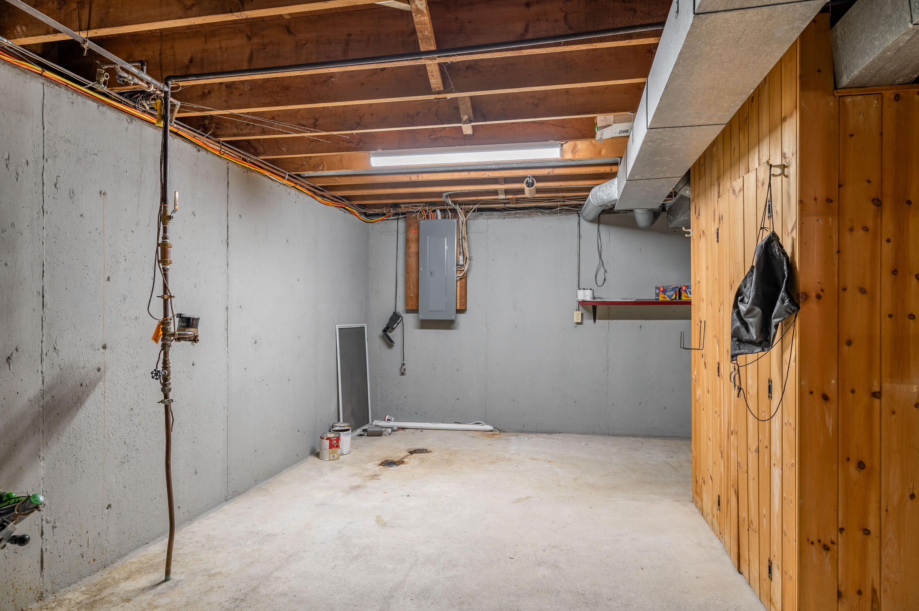 49 Perry Road Hampden ME 04444