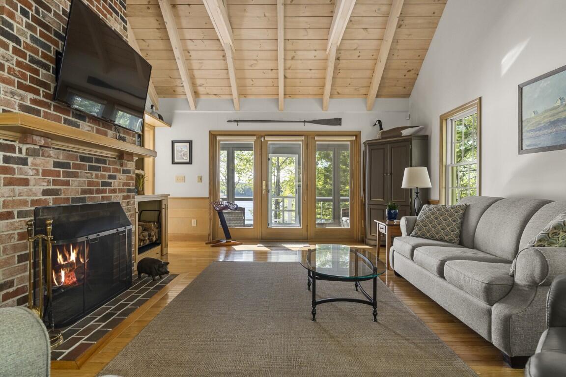 564 West Side Road Boothbay ME 04537