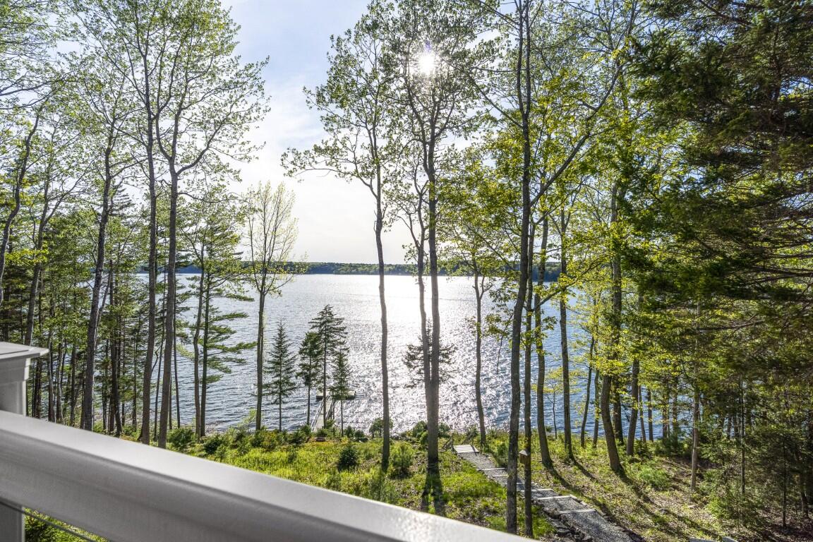564 West Side Road Boothbay ME 04537