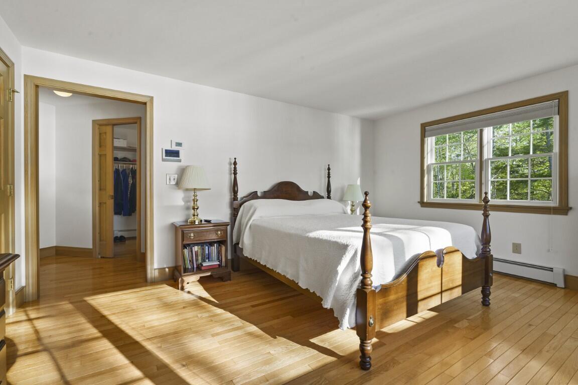 564 West Side Road Boothbay ME 04537