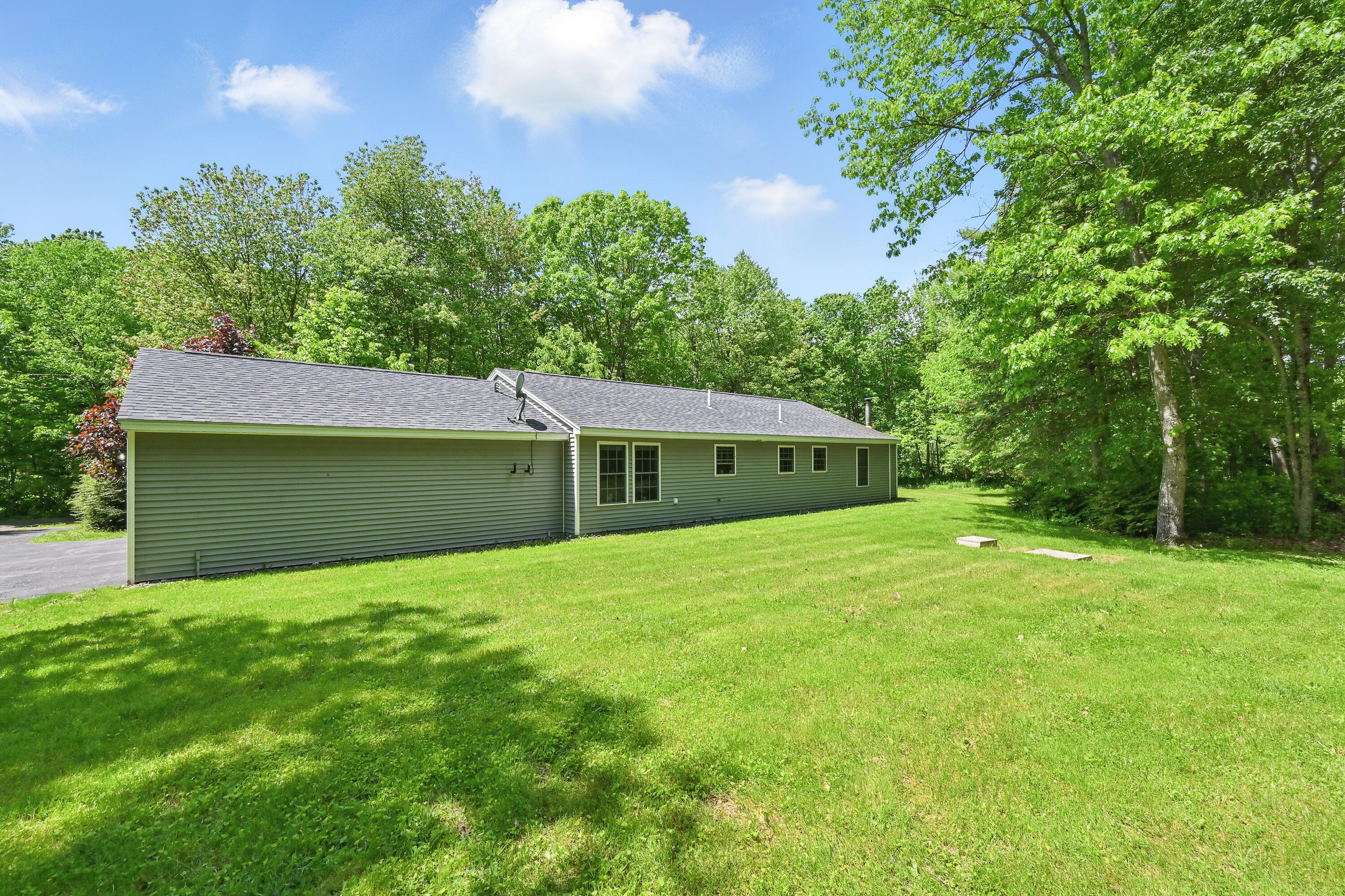 174 Dutton Road China ME 04358