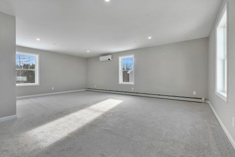 10 Cowbell Drive Gorham ME 04038