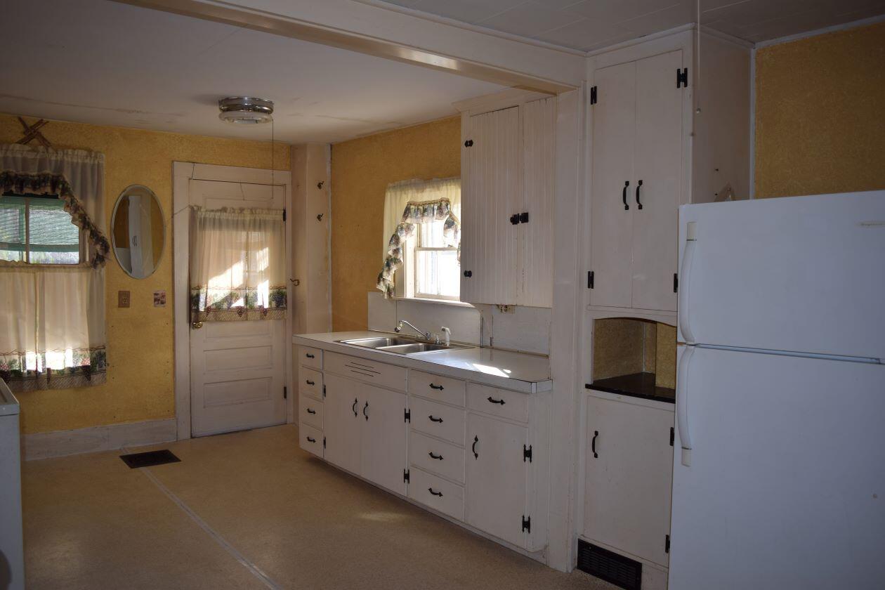 31 South Street Ellsworth ME 04605