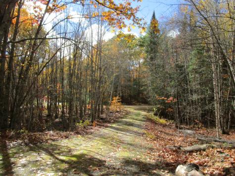 11 Webber Farm Road Paris ME 04281