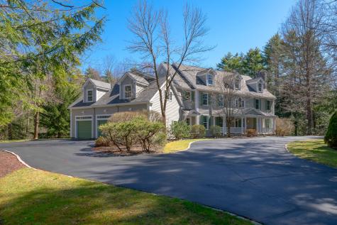 13 Streamwood Lane Falmouth ME 04105