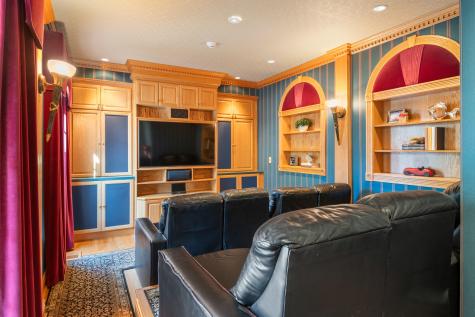 13 Streamwood Lane Falmouth ME 04105