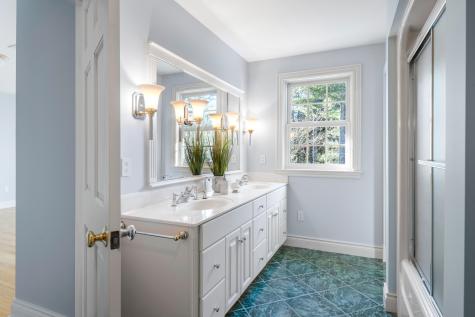 13 Streamwood Lane Falmouth ME 04105