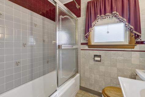 42 Lowell Street Westbrook ME 04092