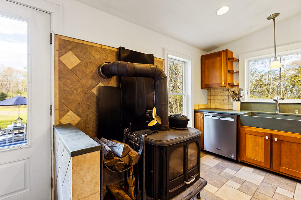 183 Mountain Road Falmouth ME 04105