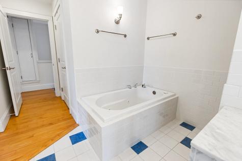 183 Mountain Road Falmouth ME 04105