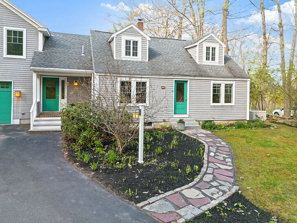 183 Mountain Road Falmouth ME 04105