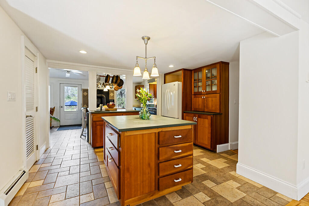 183 Mountain Road Falmouth ME 04105
