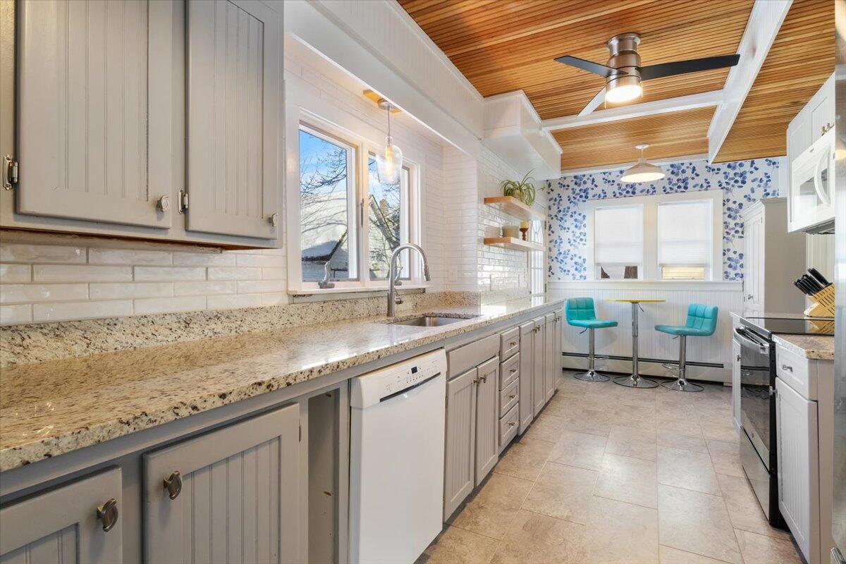 10 Lower Beach Road Saco ME 04072