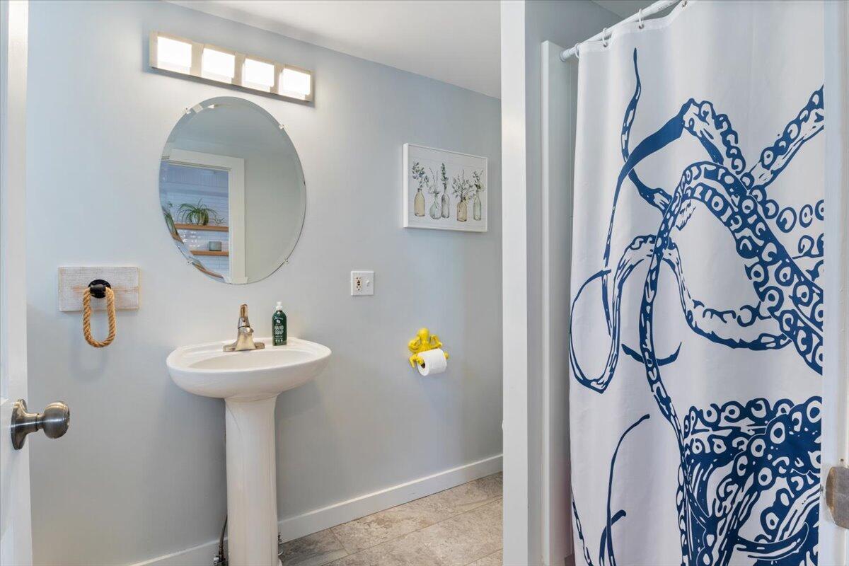 10 Lower Beach Road Saco ME 04072