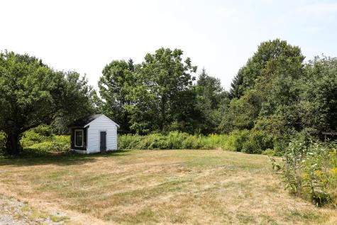 15 Clamshell Alley Lamoine ME 04605