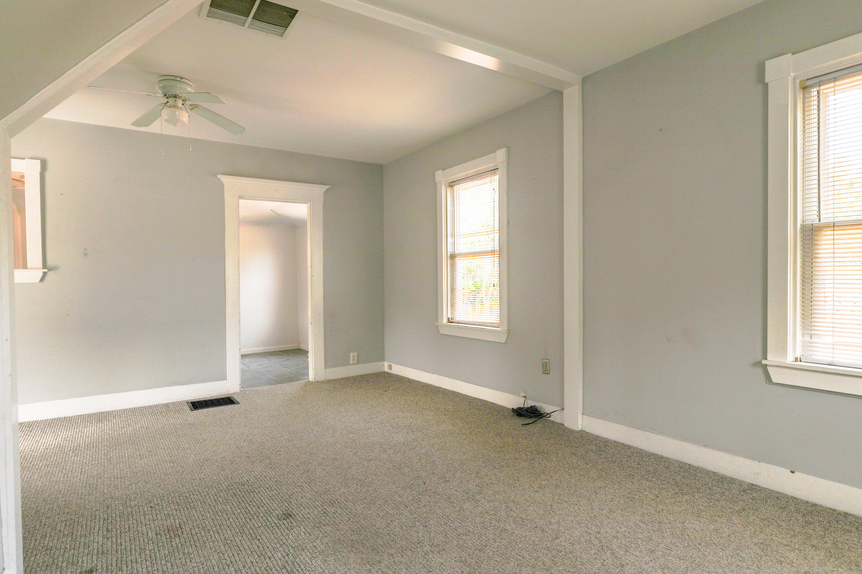 15 Clamshell Alley Lamoine ME 04605