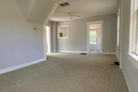 15 Clamshell Alley Lamoine ME 04605