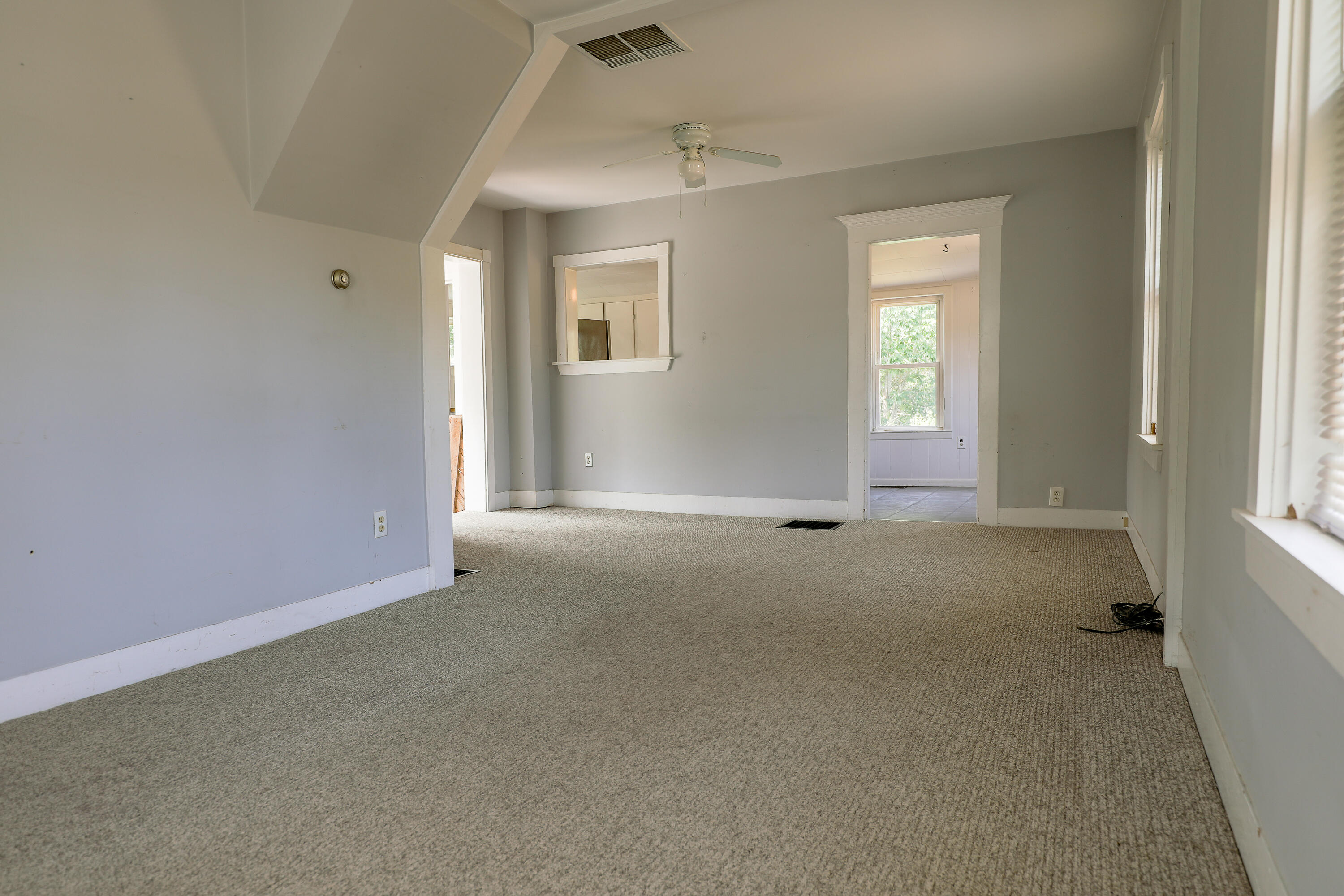 15 Clamshell Alley Lamoine ME 04605