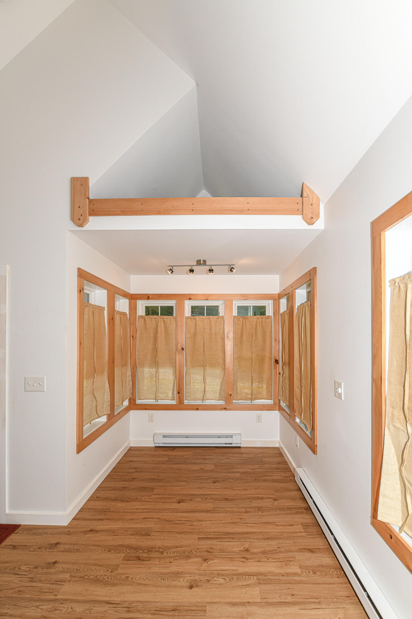 16 Dawes Hill Road Harrison ME 04040