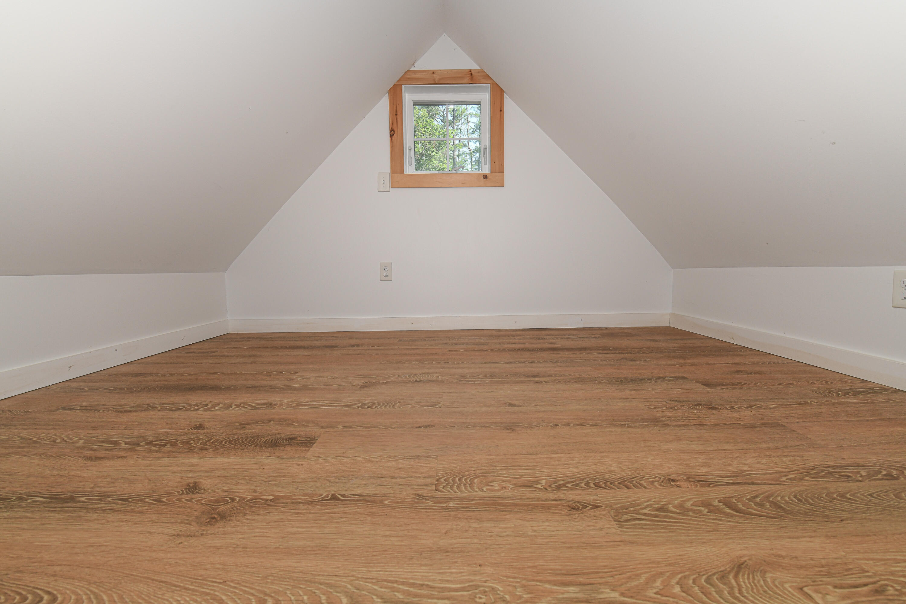 16 Dawes Hill Road Harrison ME 04040