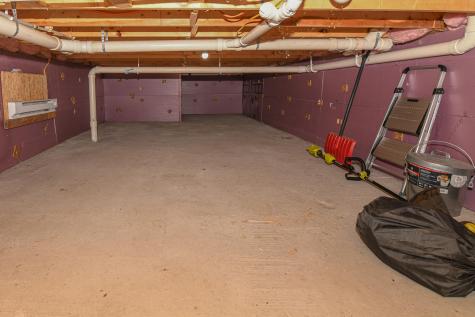 16 Dawes Hill Road Harrison ME 04040