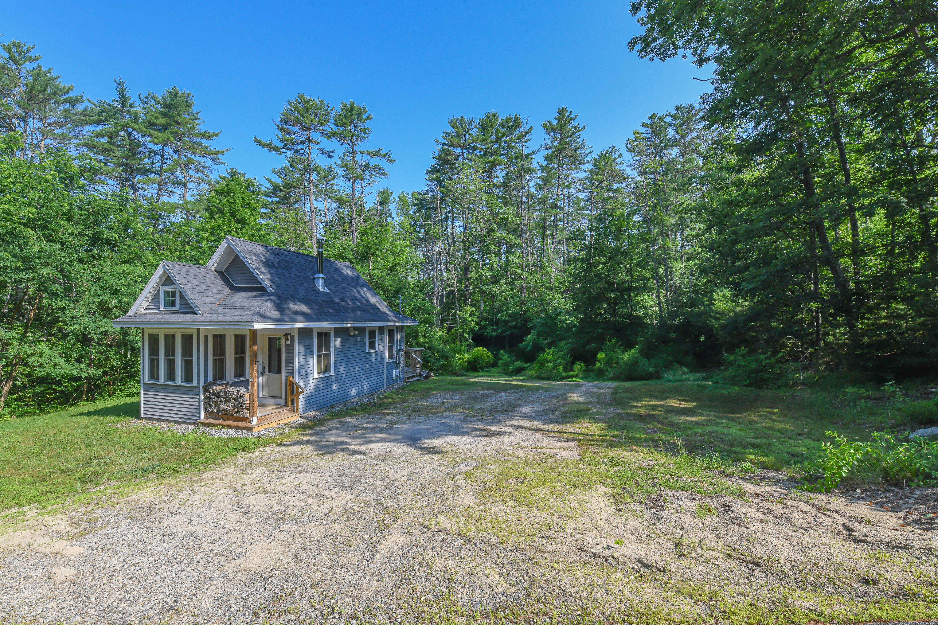 16 Dawes Hill Road Harrison ME 04040
