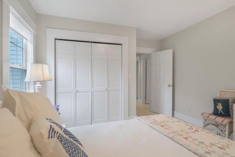 4 Oak Street Kennebunk ME 04043