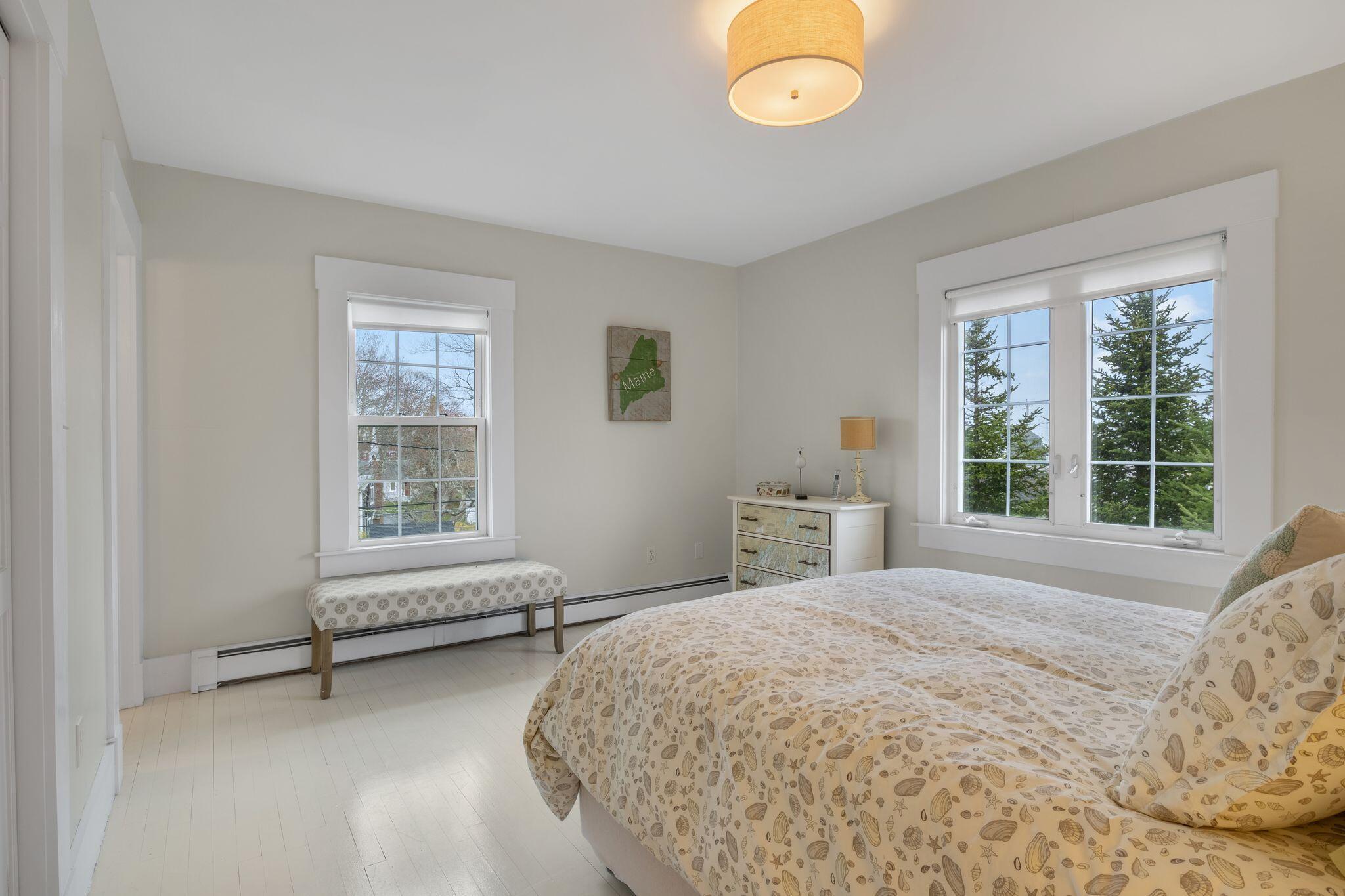 4 Oak Street Kennebunk ME 04043