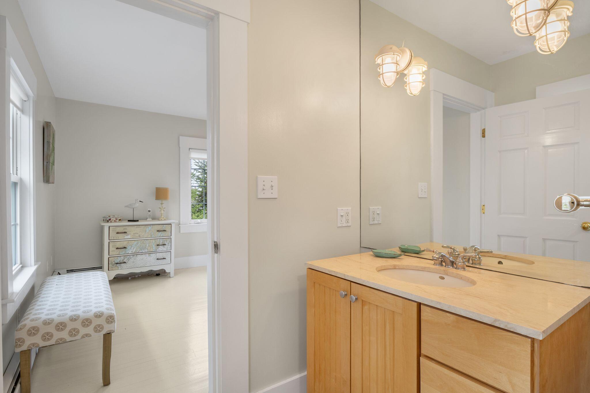4 Oak Street Kennebunk ME 04043
