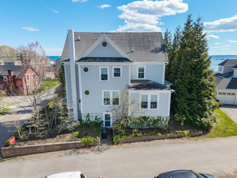 4 Oak Street Kennebunk ME 04043