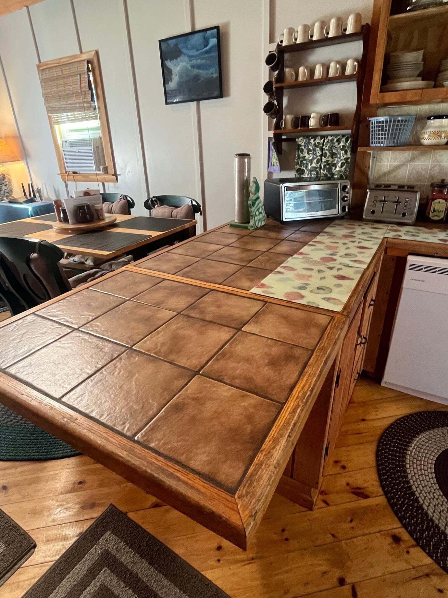 24 Hill Lane Beddington ME 04622