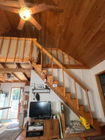 24 Hill Lane Beddington ME 04622