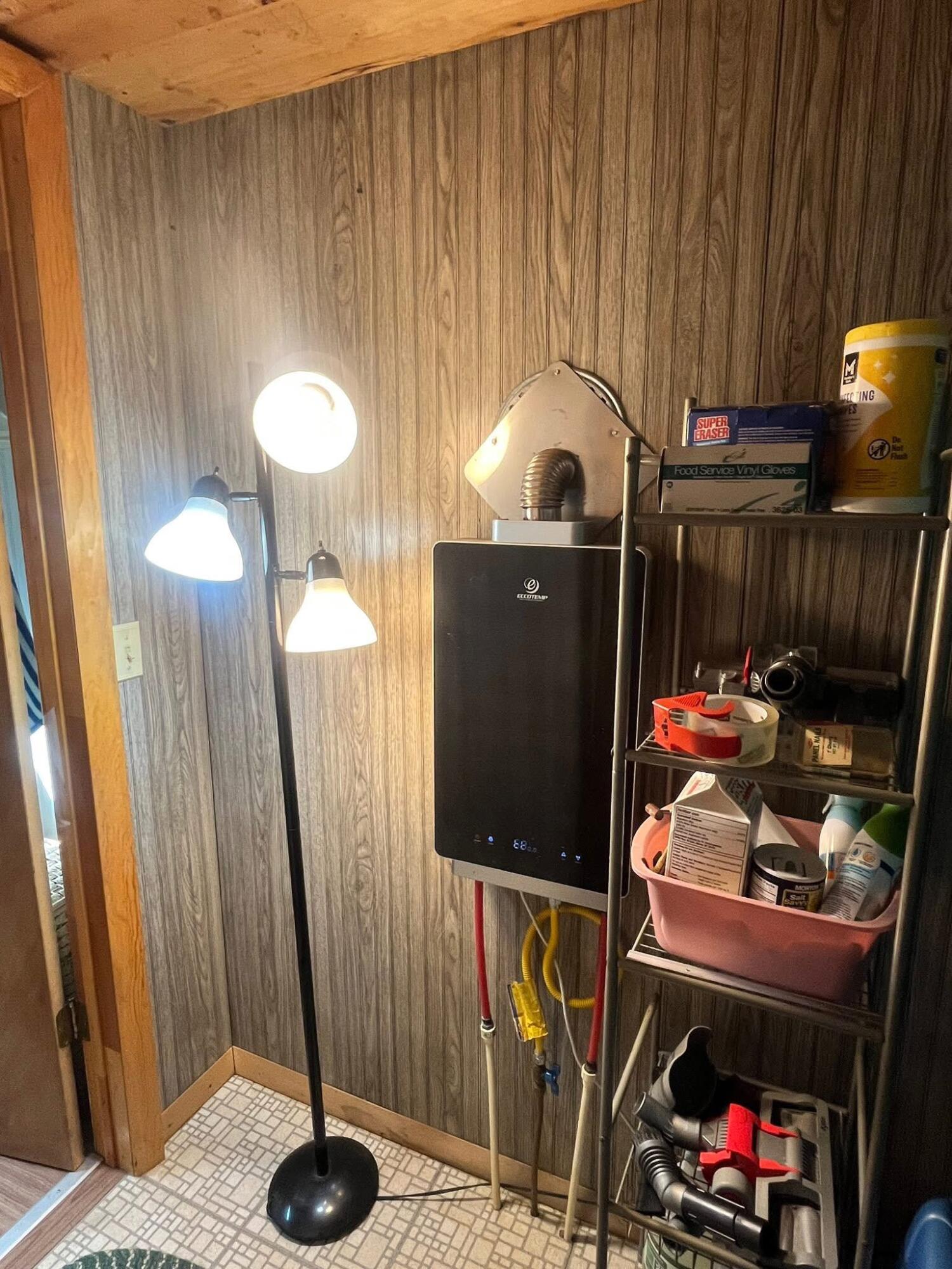 24 Hill Lane Beddington ME 04622