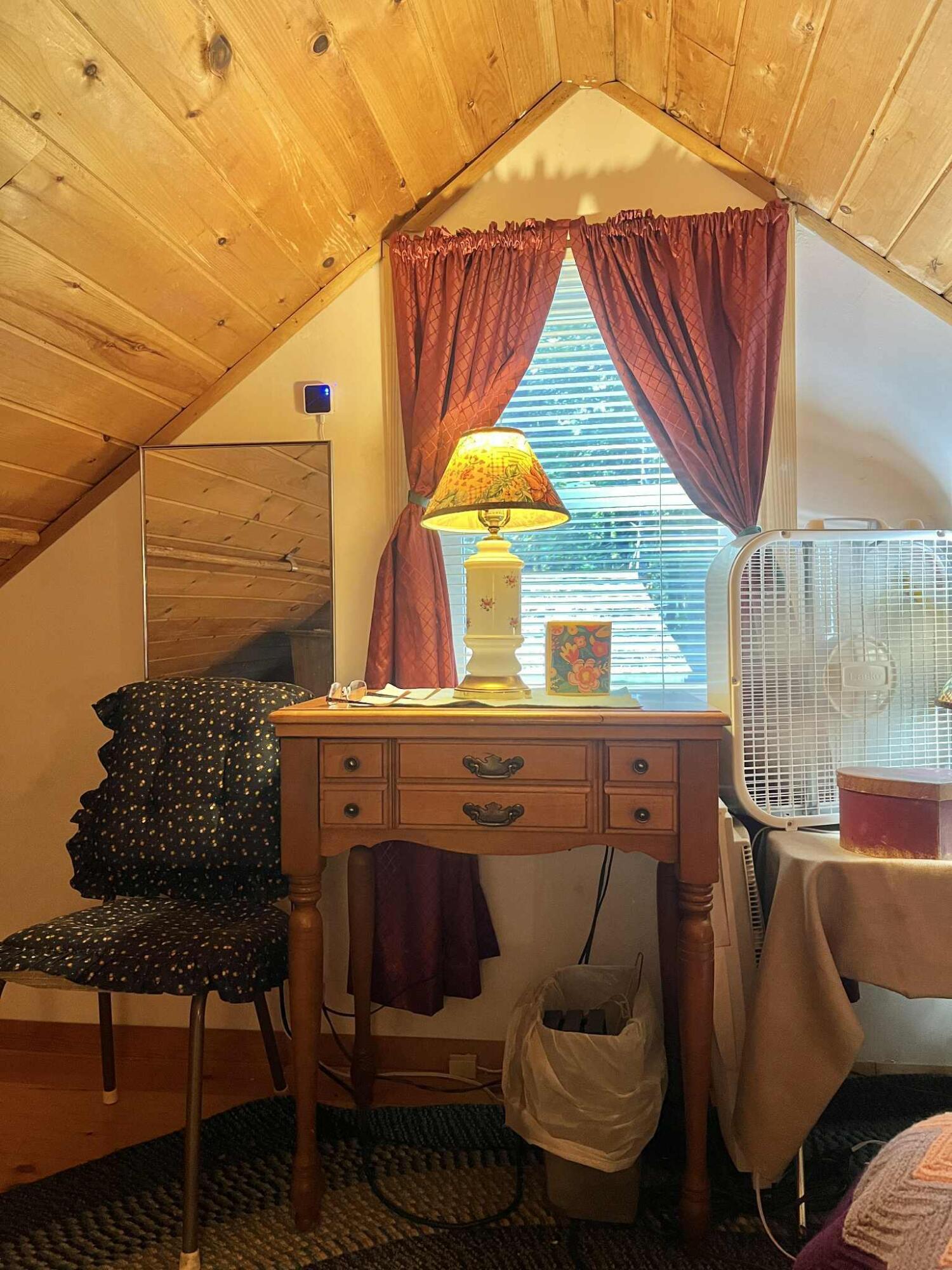 24 Hill Lane Beddington ME 04622