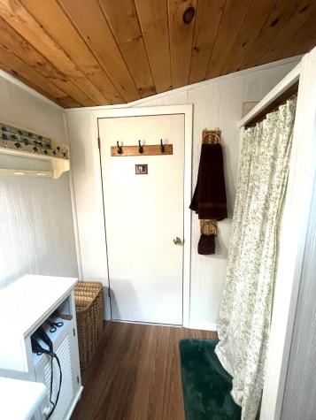 24 Hill Lane Beddington ME 04622