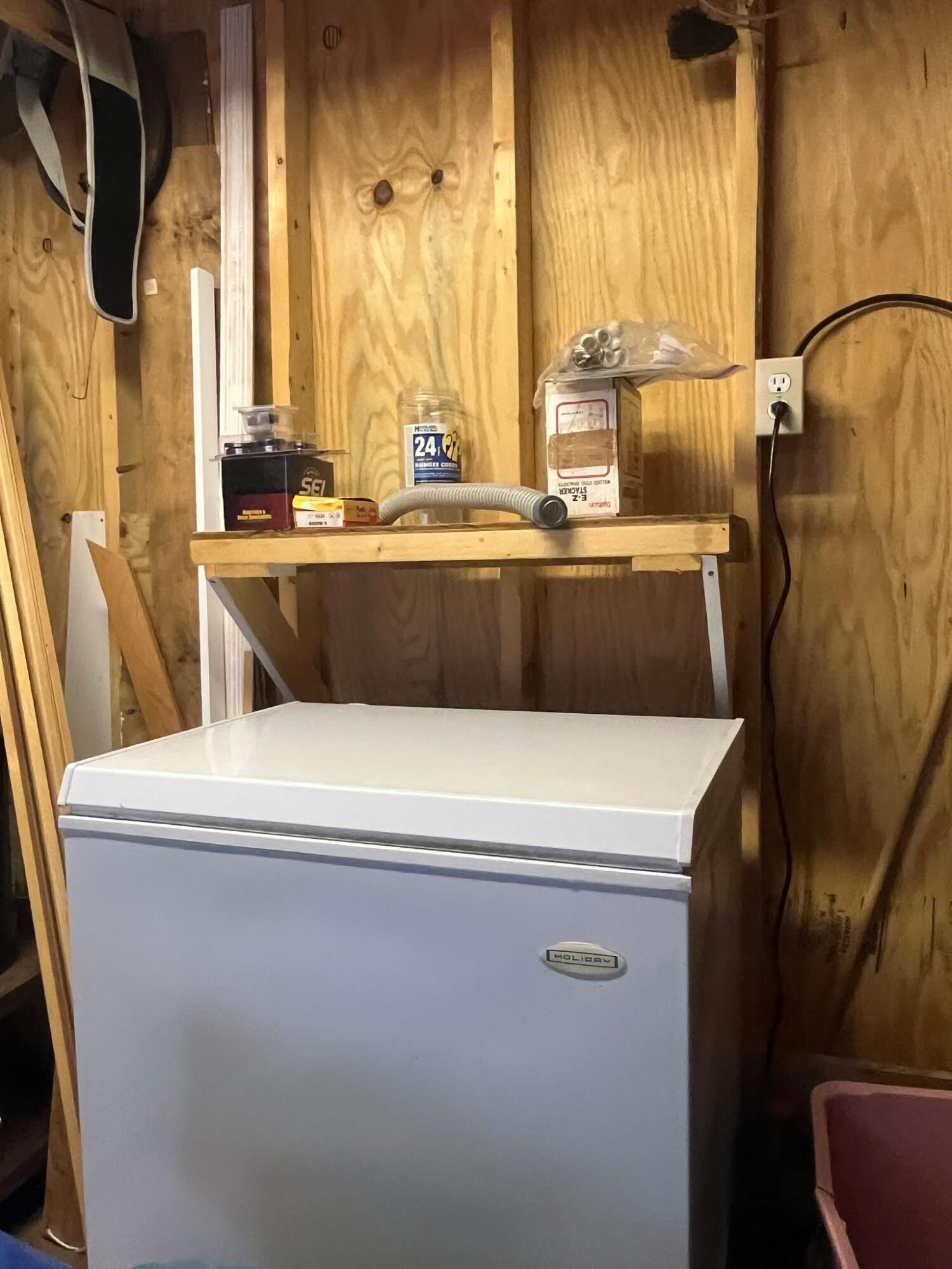 24 Hill Lane Beddington ME 04622